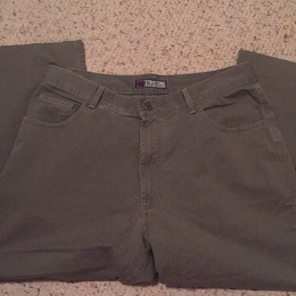 Structure pants